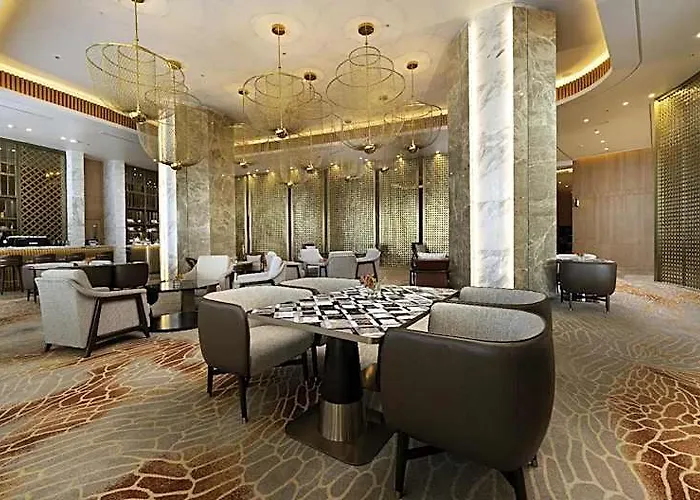 Fili - Nustar & Casino Hotel Cebu